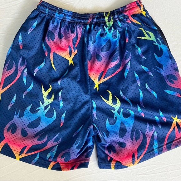 Lost Files men’s shorts, blue with flame print, size medium - Picture 5 of 5